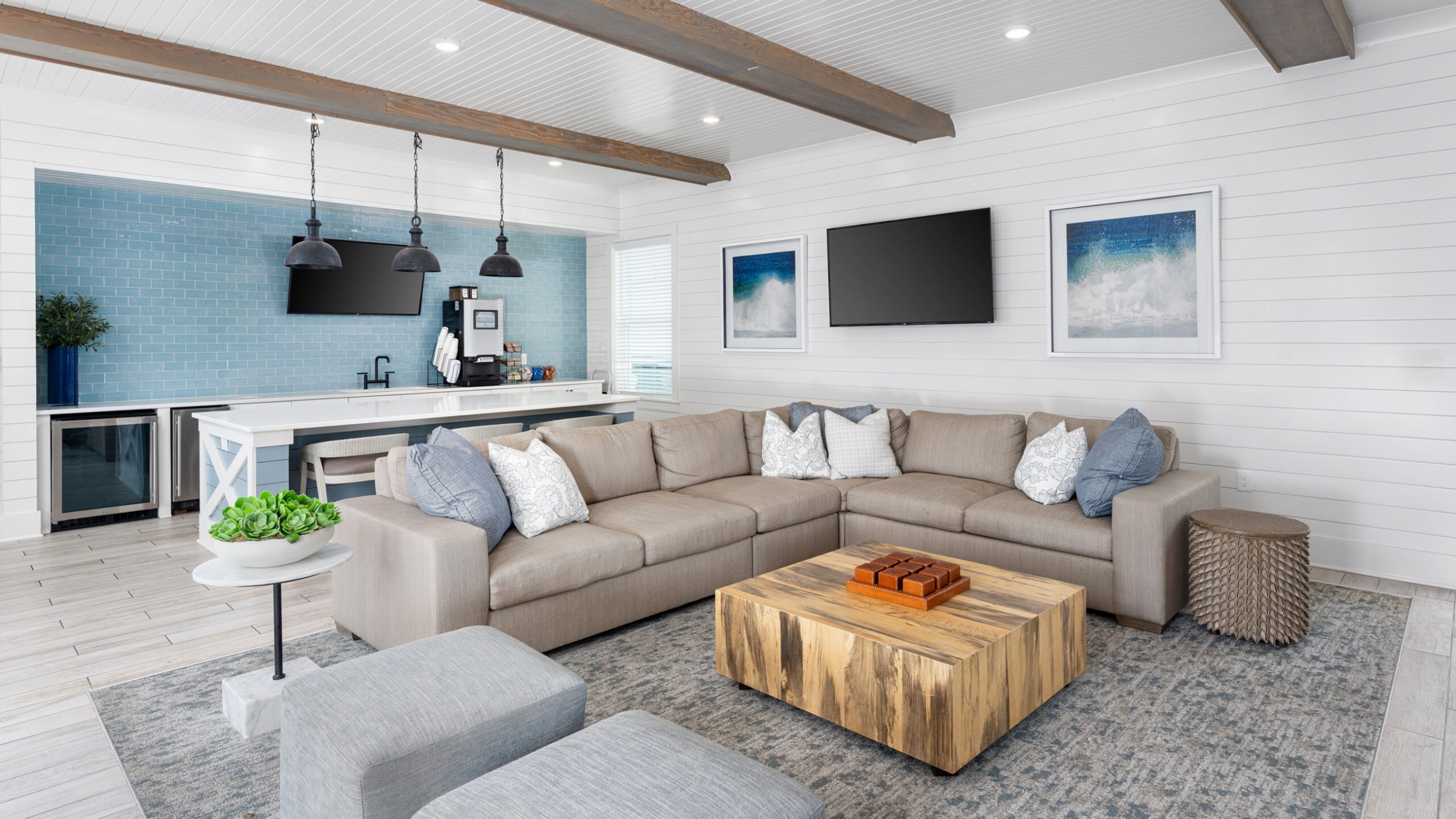 Hawthorne at the Pointe luxury outdoor pool with in-pool lounge chairs and surrounding seating