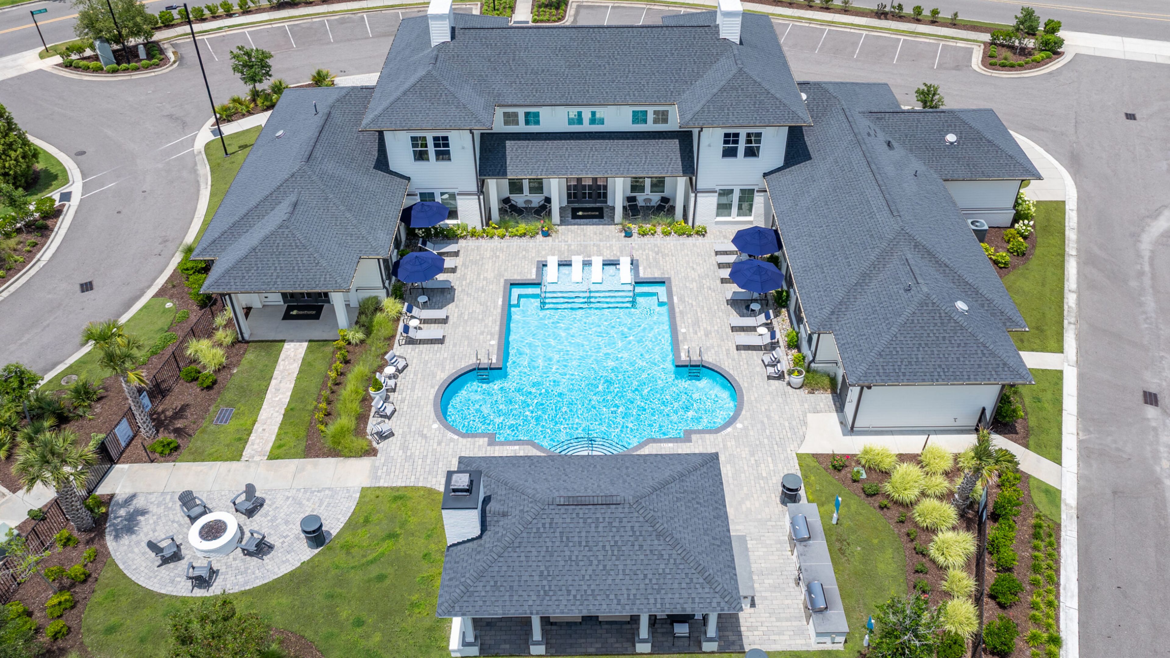 Hawthorne at the Pointe apartment community exterior